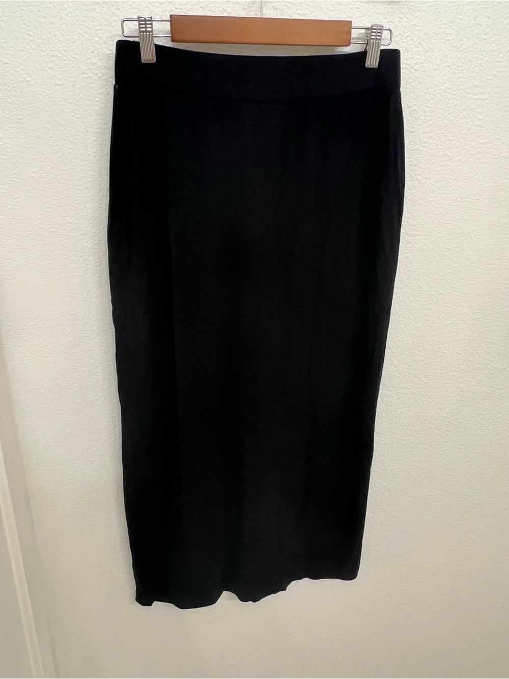 Vince Black Midi Skirt - Streamlined Silhouette